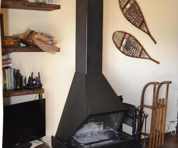 Acogedor Con Jardin En شقة